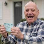 Elhunyt apja hagyott maga után egy füzetet lottószámokkal, a fia pedig megnyerte az 1 millió fontot "hihetetlen" eredménnyel