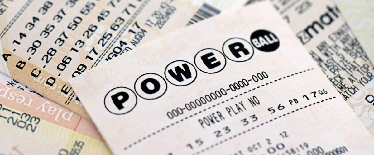 Egyetlen lottószelvény nyerte el a $1.8 milliárdos Powerball fődíjat Arkansasban