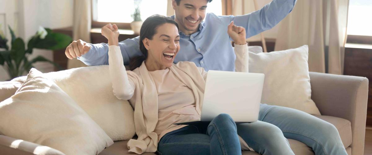 Évtizedekkel ezelőtti "paktum" szerint két testvér osztozik egy 200 ezer dolláros lottónyereményen Észak-Karolinában